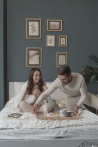 9 things a husband should do to make his wife happy