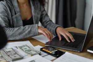 Enroll In Financial Literacy Workshops as a new immigrant in Canada