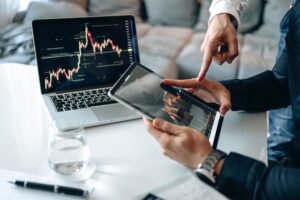 Canadian Job Market Trends Key Insights For Immigrants
