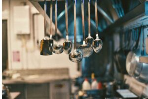 15 Tips on How to Stock a Kitchen with the Right Equipment