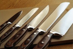 15 Tips on How to Stock a Kitchen with the Right Equipment